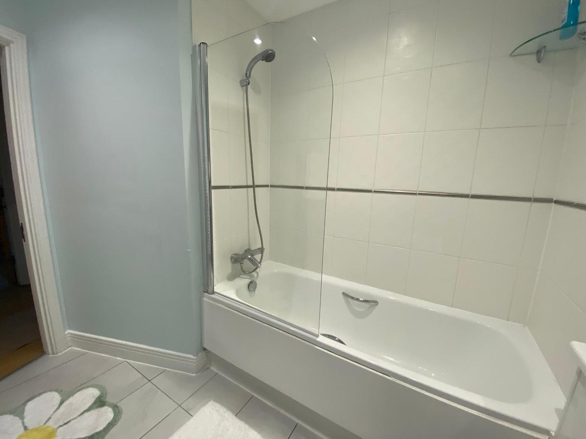 Cosy 2 Bedroom Royal Docks *