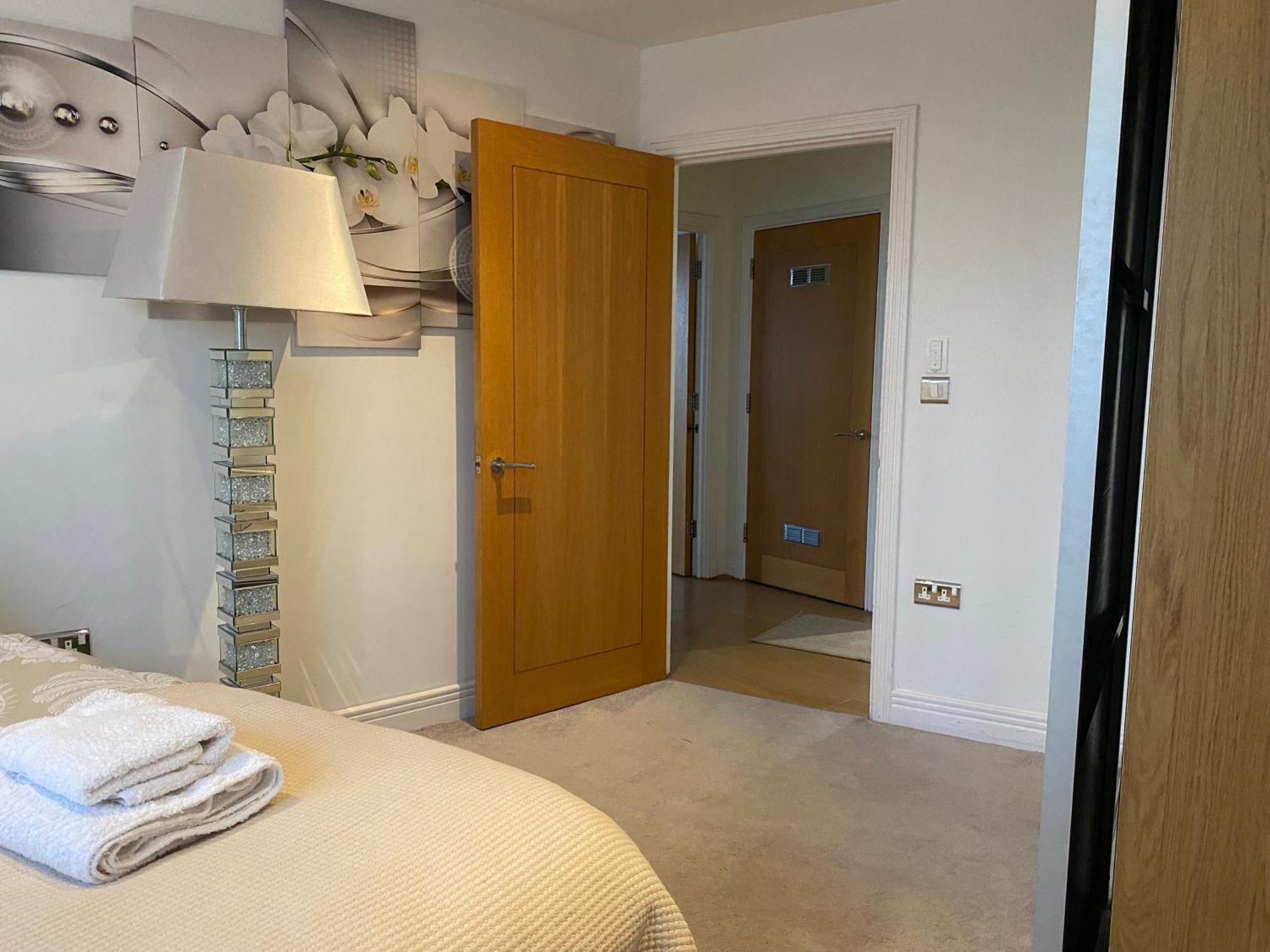 Cosy 2 Bedroom Royal Docks *