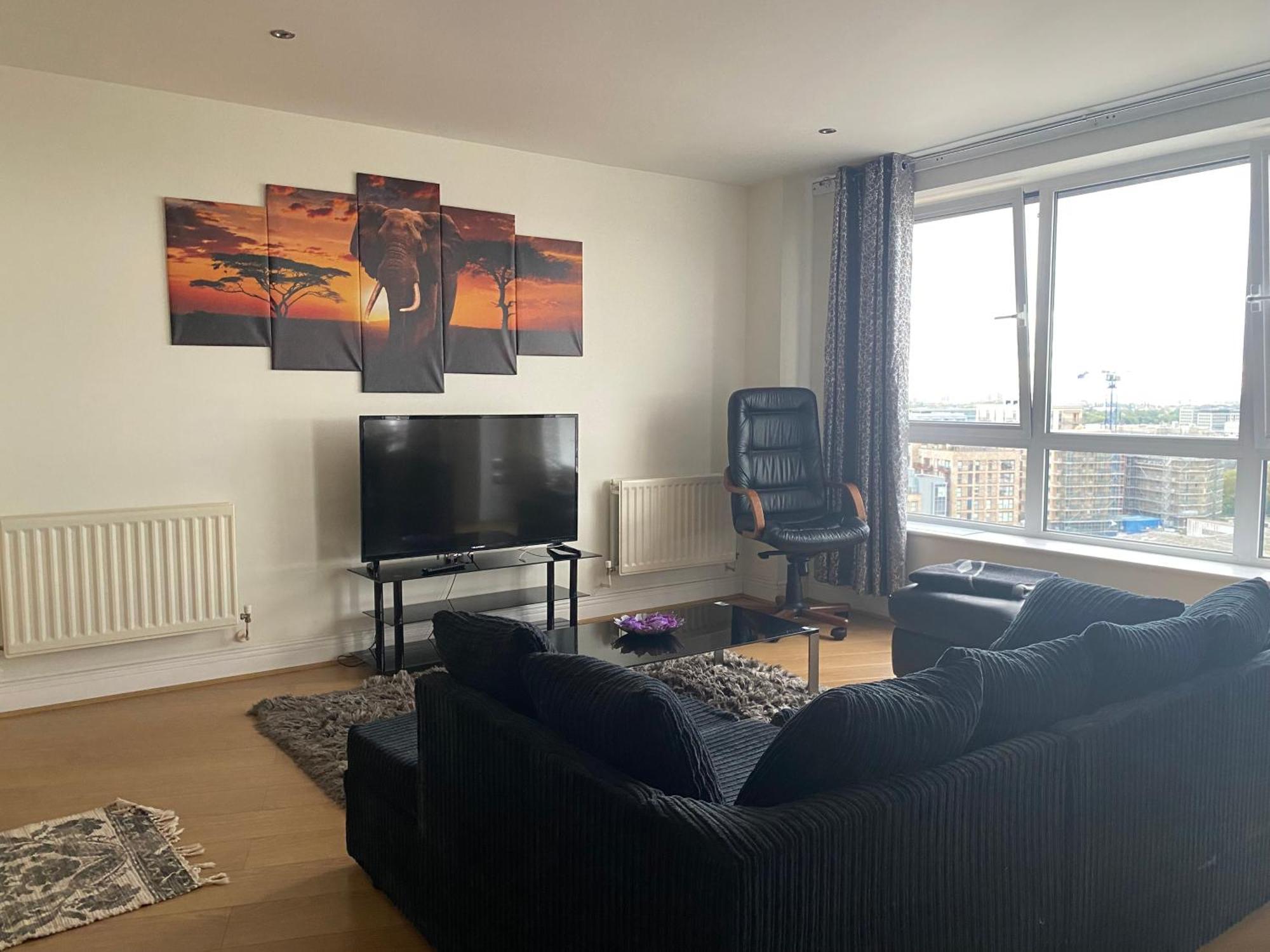 Cosy 2 Bedroom Royal Docks Apartment London